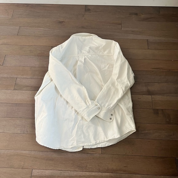 White denim long sleeve snap buttons beige stitching - Picture 3 of 3